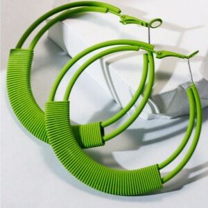 Women's Exaggerated Spray Painted Design Earrings